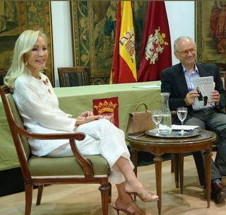 Carmen Lomana feet photo 14