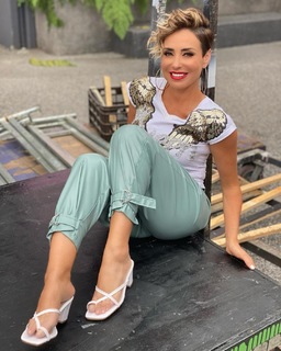 Carmen Muñoz feet photo 13