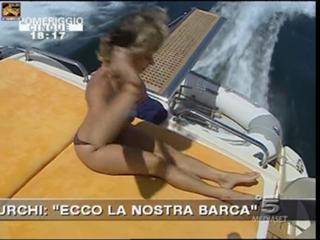 Carmen Russo feet photo 2