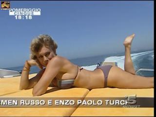 Carmen Russo feet photo 20