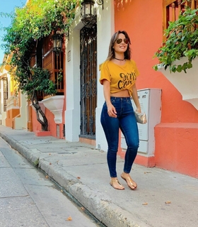 Carmen Villalobos feet photo thumbnail