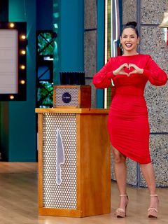 Carmen Villalobos feet photo thumbnail