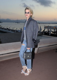 Caro Daur feet photo 4