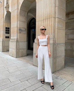Caro Daur feet photo 1