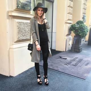 Caro Daur feet photo 13