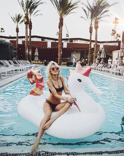 Caro Daur feet photo 17