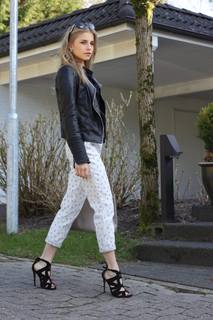 Caro Daur feet photo 6