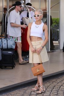 Caro Daur feet photo 3