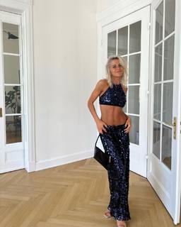 Caro Daur feet photo 1