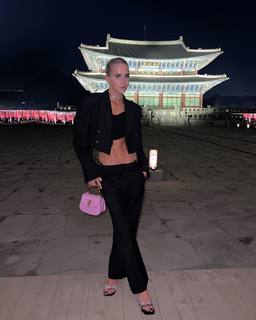Caro Daur feet photo 4