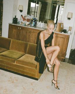 Caro Daur feet photo 3