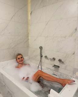 Caro Daur feet photo 3