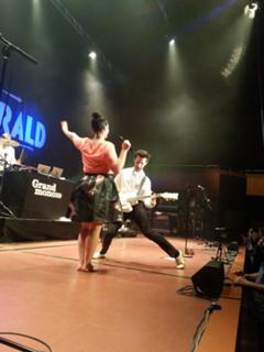 Caro Emerald feet photo 8