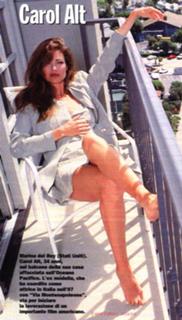 Carol Alt feet photo thumbnail