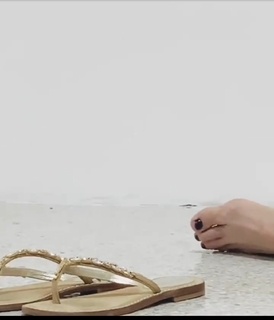 Carol Alt feet photo thumbnail