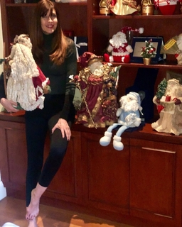 Carol Alt feet photo thumbnail