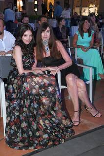 Carol Alt feet photo thumbnail