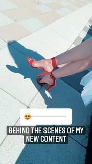 Carol Alt feet photo thumbnail