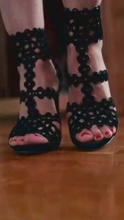 Carol Alt feet photo thumbnail