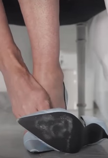 Carol Alt feet photo thumbnail