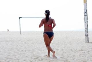 Carol Barcellos feet photo 12