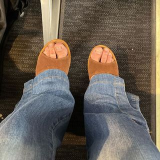 Carol Barcellos feet photo 2