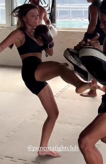 Carol Bresolin feet photo 6