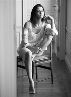 Carol Castro feet photo thumbnail