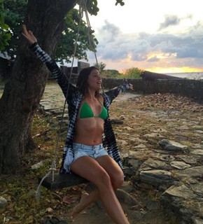 Carol Castro feet photo thumbnail