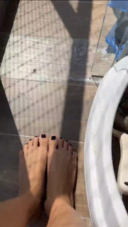 Carol Castro feet photo thumbnail