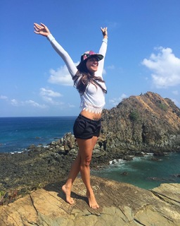 Carol Castro feet photo thumbnail