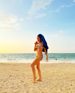 Carol Castro feet photo thumbnail