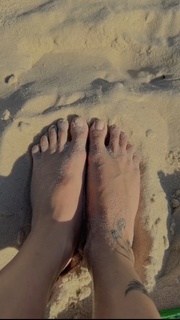 Carol Castro feet photo thumbnail