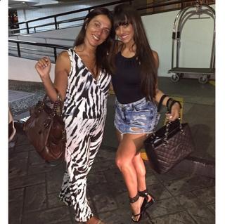 Carol Dias feet photo thumbnail