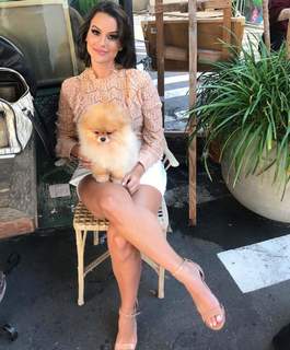Carol Dias feet photo thumbnail