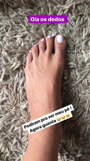 Carol Dias feet photo thumbnail