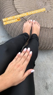 Carol Dias feet photo thumbnail