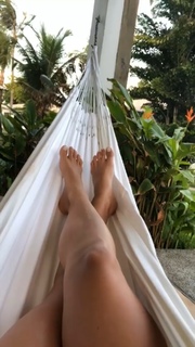 Carol Dias feet photo thumbnail