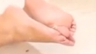 Carol Dias feet photo thumbnail