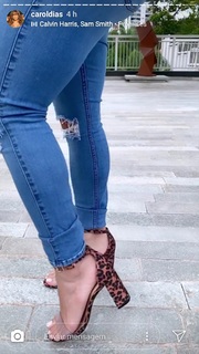 Carol Dias feet photo thumbnail