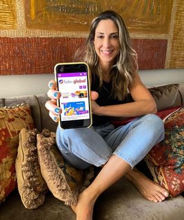 Carol Gattaz feet photo 10