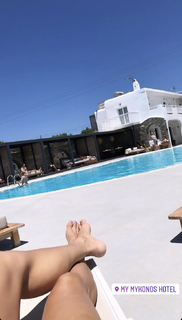 Carol Gattaz feet photo 17