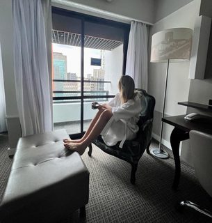 Carol Gattaz feet photo 6