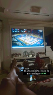 Carol Gattaz feet photo 15