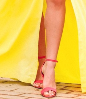 Carol Gonçalves feet photo 11