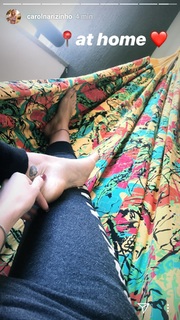 Carol Gonçalves feet photo 6