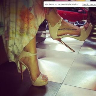 Carol Macedo feet photo 13