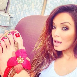 Carol Nakamura feet photo 3