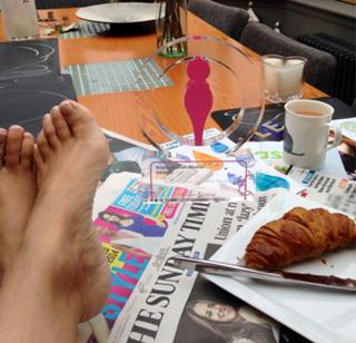 Carol Smillie feet photo 11
