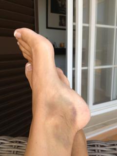 Carol Smillie feet photo 17